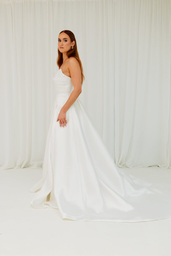 Naomi - Delilah Belle Bridal