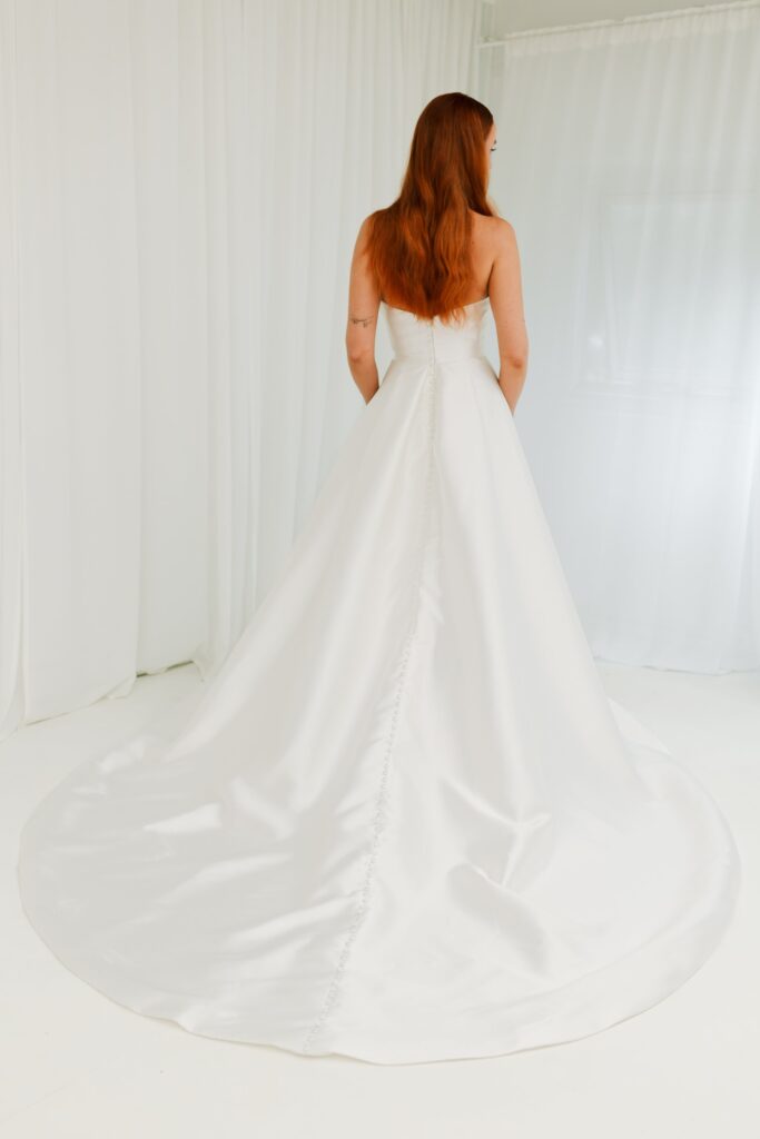 Naomi - Delilah Belle Bridal